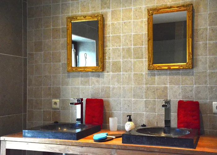 Family Fun Near Center *